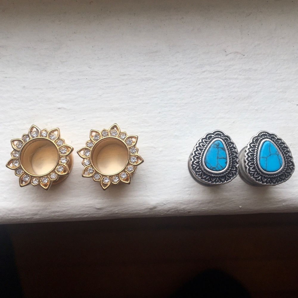 2 pairs of super cute 1/2” ( 12mm ) plugs